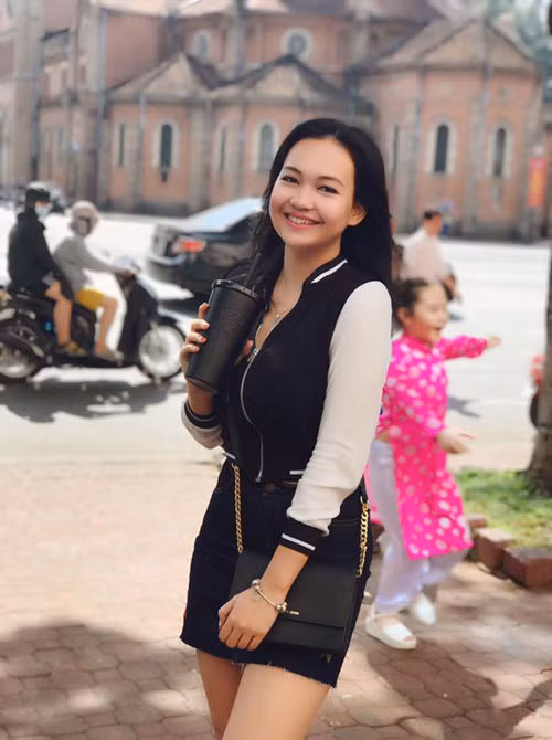 Ngày Tết trọn vẹn trong suy nghĩ của Linda rất đơn giản, đó là được sum vầy bên gia đình và du xuân trên đường phố Sài Gòn.