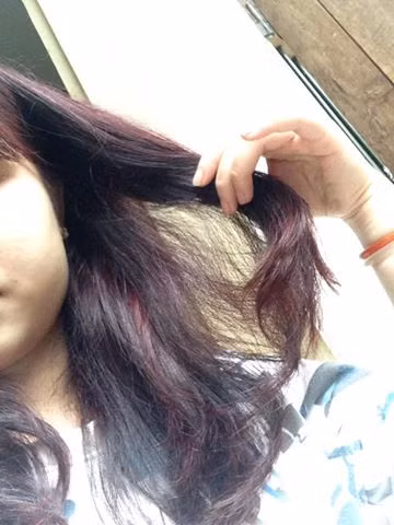 Như để an ủi, thành viên Môi Cong viết: "Thôi gặp thợ không tốt thì số mình coi như đen đủi, lần sau làm tóc cố kiếm với tìm hiểu 1 tí. Có cái tóc đẹp để ăn tết mà hỏng thì ân hận cả năm 2017".