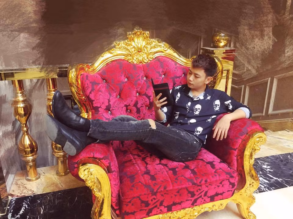 Tuy nhiên bên cạnh những lời chỉ trích, Minh Trí lại cảm thấy thêm vững vàng và gửi lời cám ơn tới những người luôn ủng hộ, khen ngợi, tin tưởng và động viên anh chàng vượt qua "bão" dư luận.