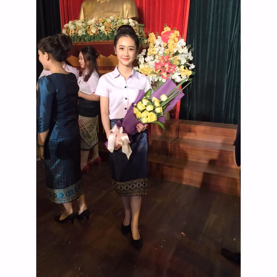 Những bức ảnh được nữ sinh người Lào chia sẻ nhận được khá nhiều lượt like cùng lời khen ngợi của bạn bè. Ảnh: Facebook nhân vật.