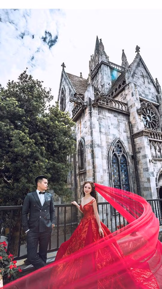 Sau cái ngày "định mệnh" ấy, cô gái 9X quê Thanh Hóa mới tình cờ phát hiện chàng công an Mạnh Cường đã là bạn trên Facebook của mình từ lâu.