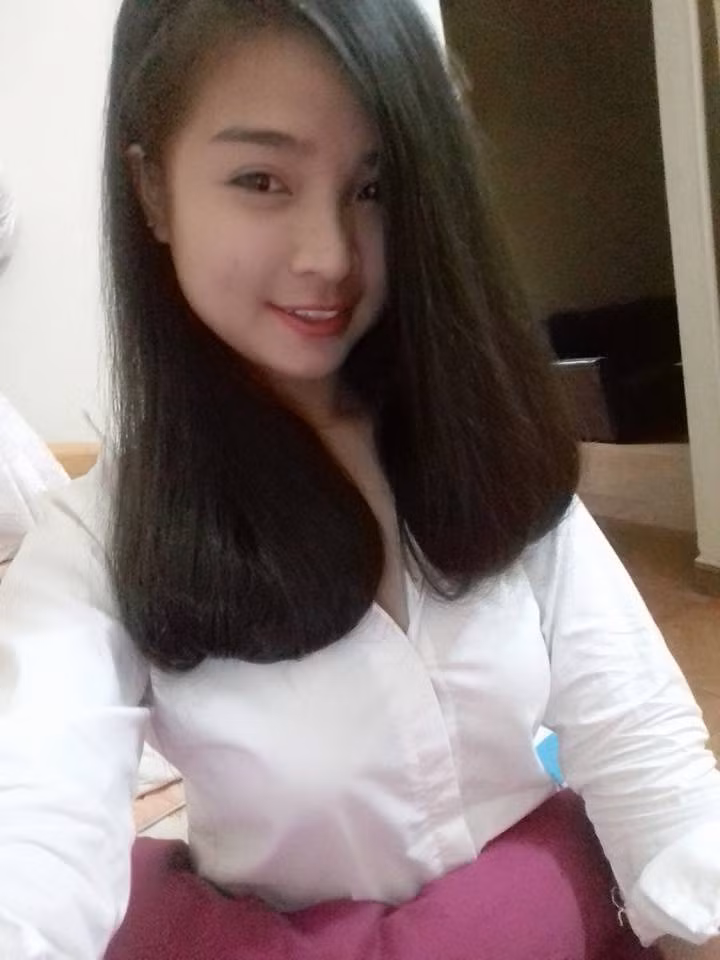 "Cắt tóc rồi à!"; "Sao lại cắt tóc? Tóc dài đang đẹp thế mà"; "Sao lại cắt đi, phí thế!"... là một loạt những câu hỏi bày tỏ sự tiếc nuối của bạn bè trước hình ảnh khác lạ của Mai Hoa.