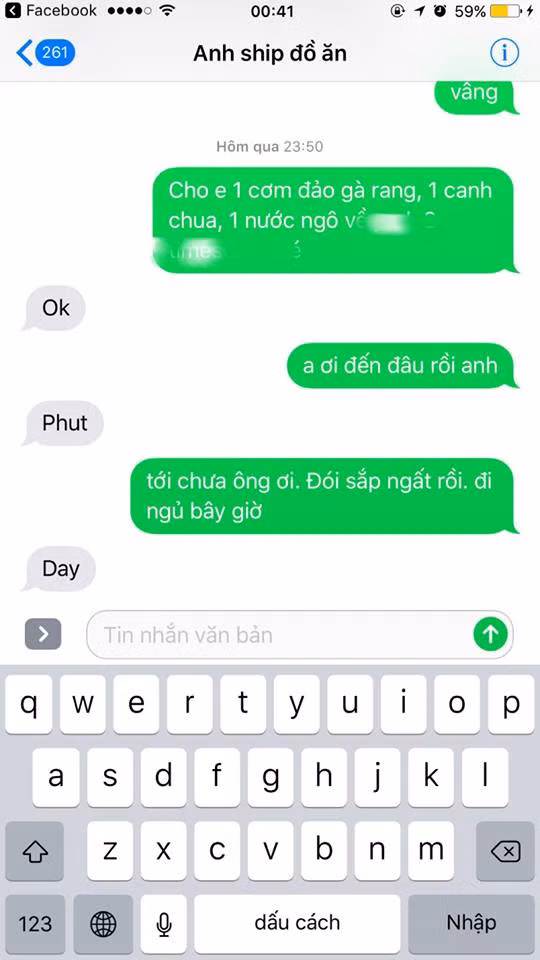 Đặc trưng của công việc là suốt ngày rong ruổi ngoài đường cũng khiến các shipper nhắn tin rút gọn hết mức có thể. "Lạnh lùng chiếm cả thế gian! Trên đời chưa 1 người đàn ông nào dám nhắn 1 chữ cho tôi tự hiểu như nhà anh đâu nhé", một cô nàng hot girl trên mạng phải thốt lên khi nhận được những dòng tin nhắn phản hồi của "anh ship đồ ăn". Ảnh chụp màn hình/Facebook.