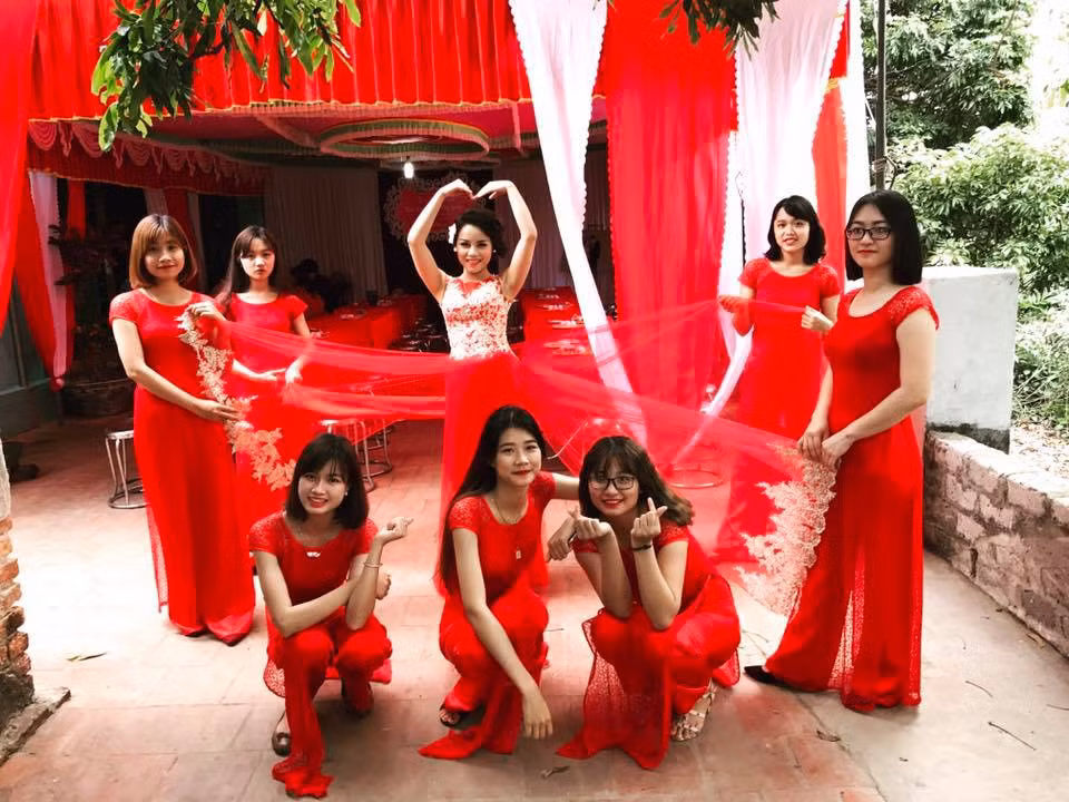 Được biết đám hỏi của cô dâu - DJ Vita Thảo Nguyên và chú rể Chu Việt Long diễn ra hôm 16/4 vừa qua.