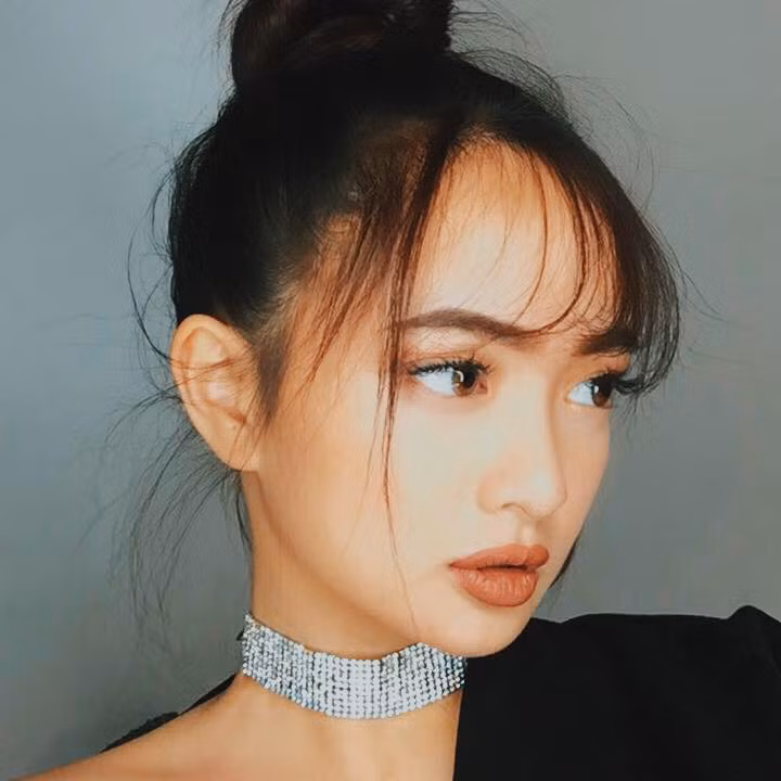 Song song với độ "hot" của phim "Em chưa 18" của đạo diễn Charlie Nguyễn với doanh thu "khủng", tên tuổi của nữ diễn viên chính mới 17 tuổi là Kaity Nguyễn cũng thu hút sự chú ý. Ảnh: FBNV/Instagram.