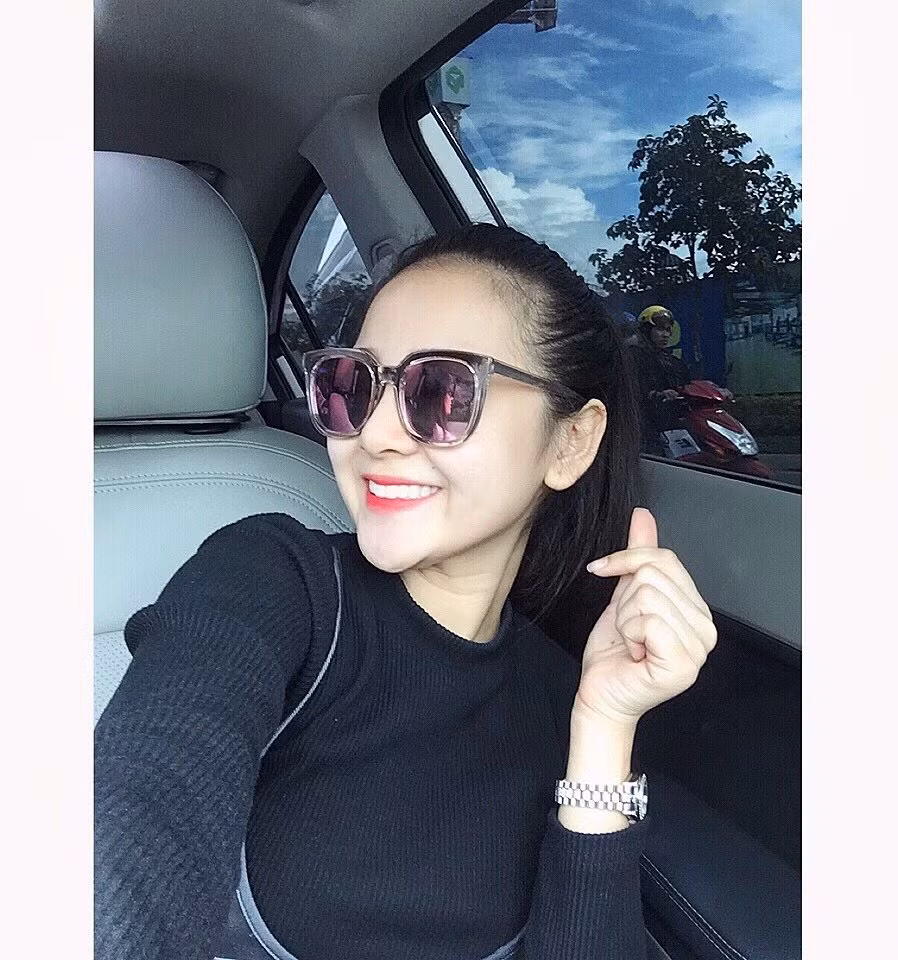 Khuôn mặt thon gọn cùng thân hình ngày càng quyến rũ, người hâm mộ hy vọng nữ diễn viên trẻ sẽ trở lại thành công hơn.