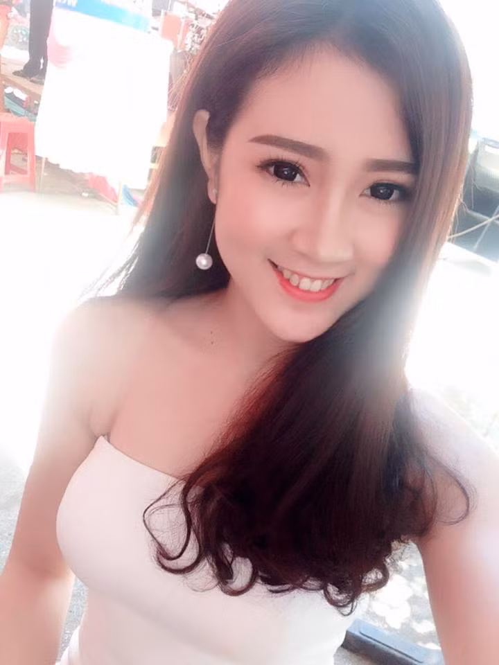 Nữ sinh ĐH Văn hóa TP HCM cũng nghĩ đến chuyện đi thi hoa hậu để yêu đại gia, bởi Thủy Tiên đã có bạn trai.