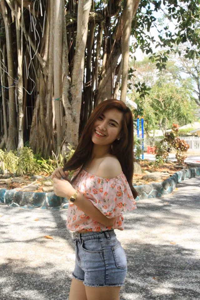 Cô gái 23 tuổi cho biết rất yêu thích công việc hiện tại của mình mặc dù nhiều khi phải đối mặt với những ca nặng như bệnh nhân bị gãy xương. “Mặc dù họ thường nhìn chúng tôi với vẻ không hài lòng nhưng những trường hợp như thế chưa bao giờ khiến tôi cảm thấy tiếc nuối vì đã chọn ngành nghề này. Ngược lại, đó còn là động lực để tôi chăm chỉ và hoàn thiện mình hơn trong công việc", Maniago bày tỏ.