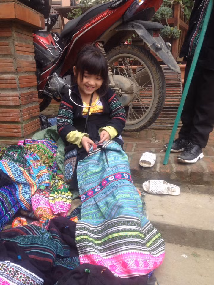 "Em bé này cũng trên Sa Pa. Xinh như một thiên thần" - FB Vân Cherry.