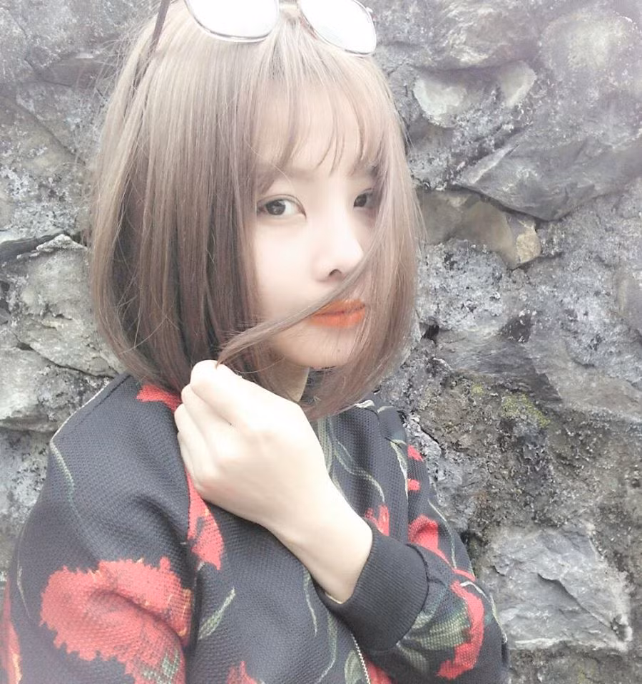 Chuyện tình "chị - em" của Nguyễn Trang và Minh Đức chứng minh tuổi tác không hề là trở ngại trong tình yêu, mà điều quan trọng là sự thấu hiểu và chia sẻ.