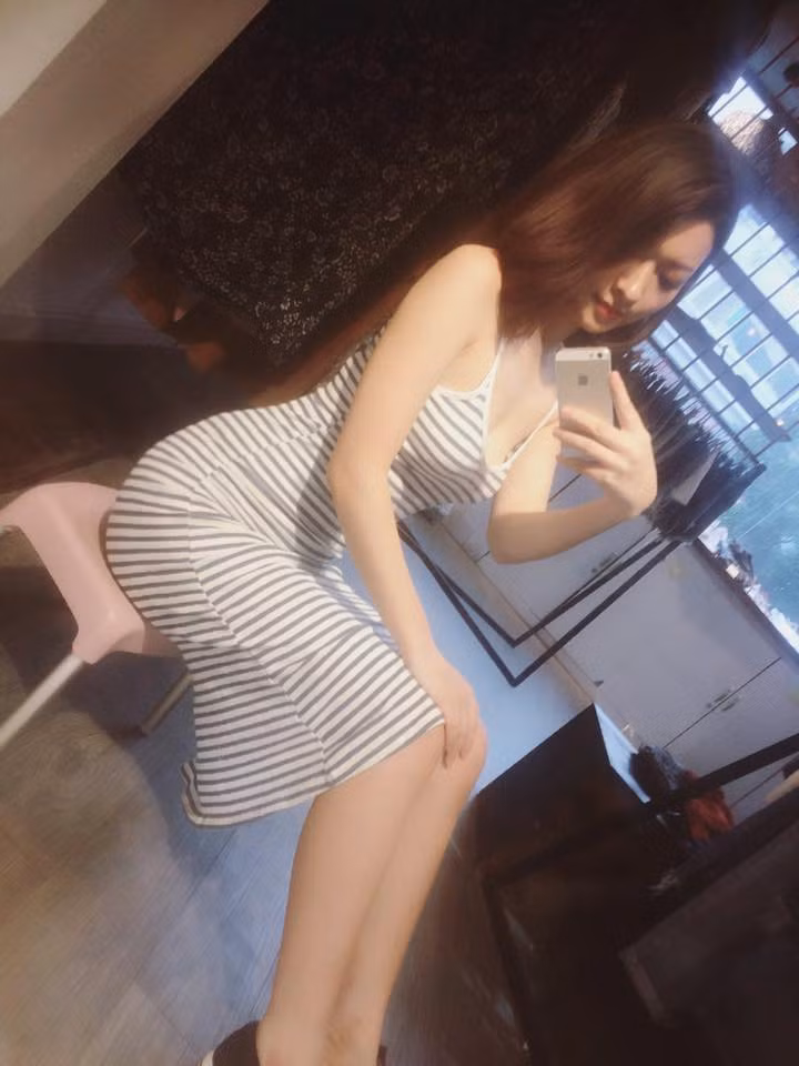 "Bà chủ" trẻ ngày càng xinh đẹp mặn mà và gợi cảm.