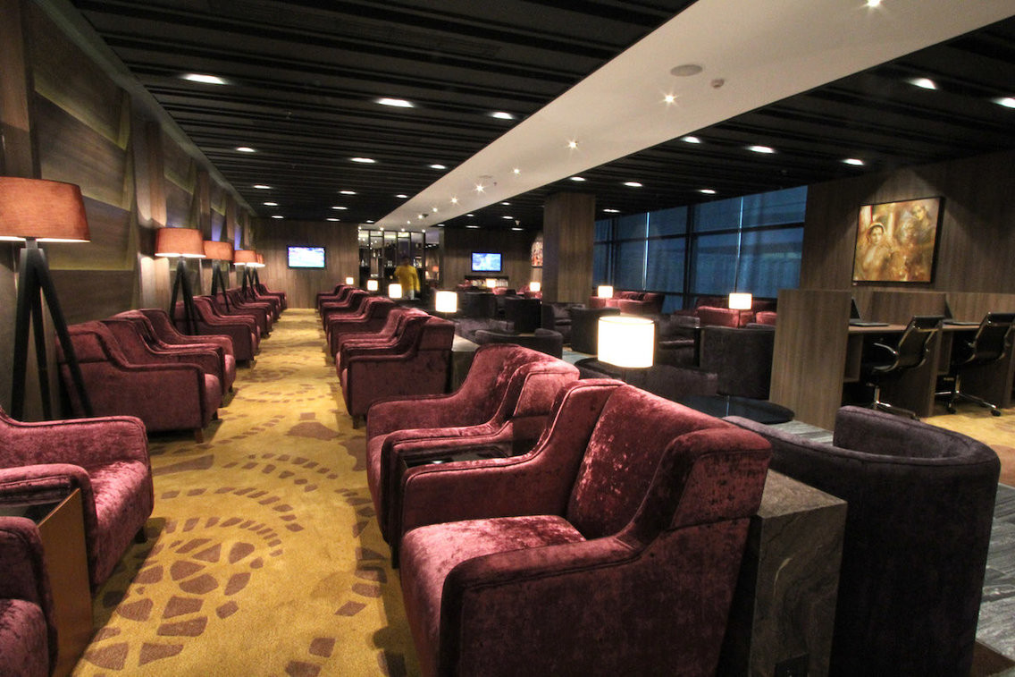 Phòng chờ Plaza Premium Lounge (Lounge B), Nhà ga số 3, sân bay Indira Gandhi lại có nhiều dịch vụ thư giãn như mát xa.