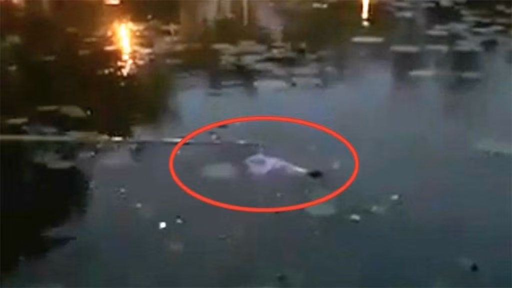 Thi the nu sinh Hoc vien Nong nghiep noi giua ho nuoc