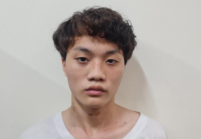  Tạm giữ thanh niên "yêu" bạn gái dưới 16 tuổi: Do mẹ Nguyễn Phương A. (SN 2005; cùng ở TP Hạ Long, Quảng Ninh) thường không có mặt ở nhà vào buổi tối nên Nguyễn Ngọc Hưng (SN 2003; ở cùng địa phương) thường xuyên đến nhà cháu A. và ngủ qua đêm. Tại đây, Hưng và cháu A. đã quan hệ tình dục với nhau nhiều lần. Sau đó đã bị mẹ A. phát hiện và trình báo công an. Ngày 6/5, Hưng bị Công an tỉnh Quảng Ninh tạm giữ. 