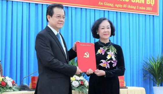 Trưởng Ban Tổ chức Trung ương mong muốn ông Lê Hồng Quang tiếp tục phát huy năng lực, kinh nghiệm, gắn bó, đoàn kết cùng Ban Chấp hành, Ban Thường vụ Tỉnh ủy An Giang để đưa An Giang trở thành một trong những tỉnh dẫn đầu khu vực ĐBSCL và trong nhóm phát triển khá cả nước.