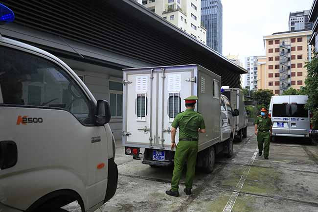 Với những hành vi vi phạm trên, chỉ tính phần nghĩa vụ nộp thuế trong các hoạt động kinh doanh của Công ty Nhật Cường đã gây thiệt hại cho Nhà nước gần 30 tỷ đồng. Ngoài ra, hành vi này còn nhằm mục đích che giấu hoạt động kinh doanh bất hợp pháp, tránh sự kiểm tra, phát hiện của các cơ quan chức năng