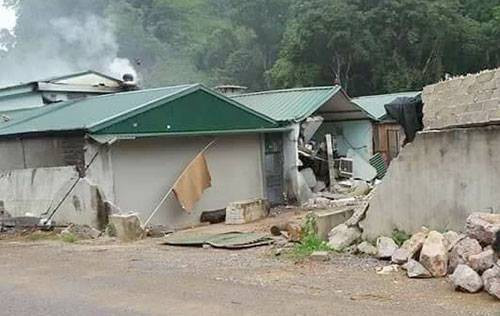 Ngôi nhà nơi Tuân cố thủ cảnh sát ở bản Tà Dê. Ảnh: Công an cung cấp.