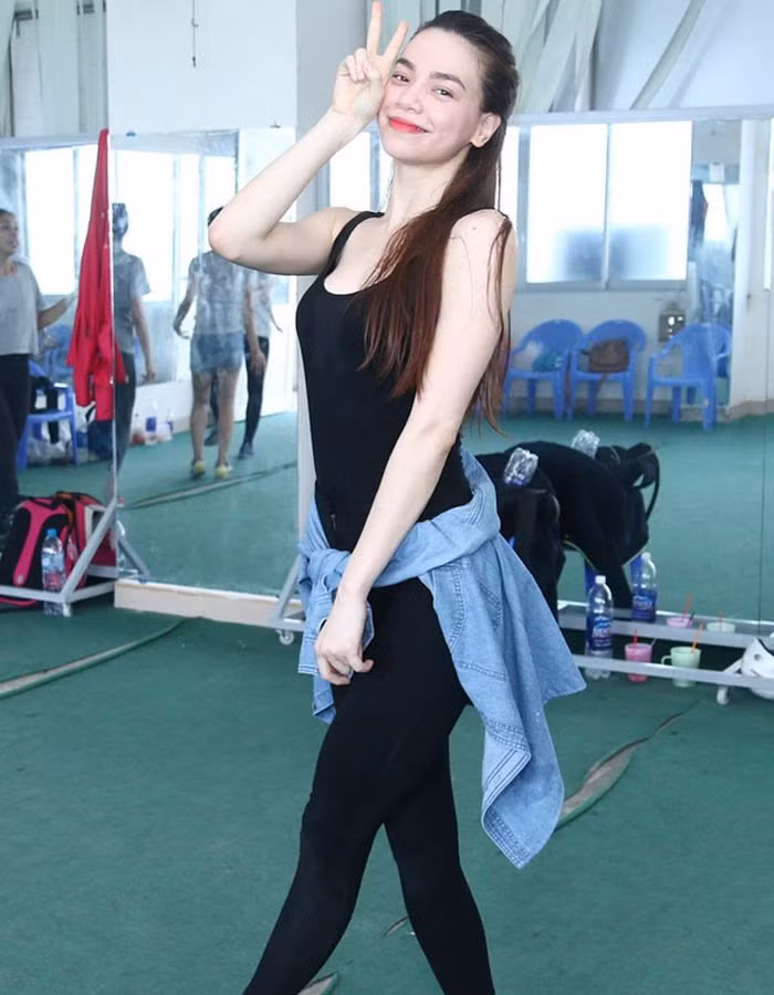 Loat my nhan Viet de lo vung nhay cam... het hon vi mac do tap GYM-Hinh-8