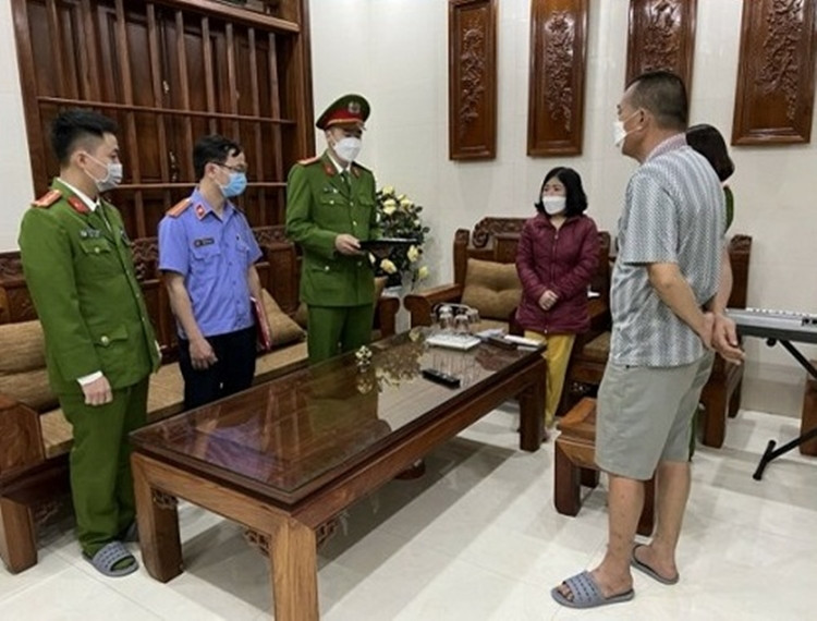 Ngoài ra, Cơ quan điều tra đã thu thập được nhiều hồ sơ, tài liệu phản ánh hoạt động “môi giới” dự án trên các lĩnh vực tài nguyên, khoáng sản, xây dựng.