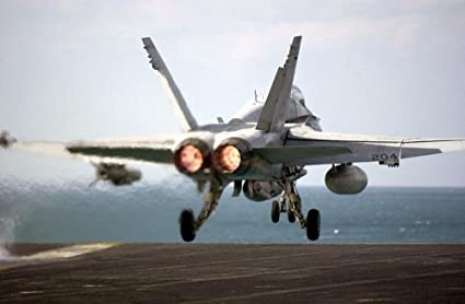 Về cơ bản Super Hornet SLM không khác so với Advanced Hornet. Nó là sự cụ thể hóa các tính năng mới trên khung máy bay sẵn có.