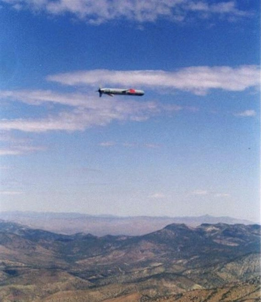 Để hoàn thành gói nâng cấp biến Tomahawk thành tên lửa chống hạm, số tiền Mỹ phải bỏ ra cho mỗi quả tên lửa này vào khoảng trên 250.000 USD. Nói về nguyên nhân Mỹ quyết thực hiện gói nâng cấp Tomahawk, ông Byran McGrath, quan chức cấp cao thuộc Hải quân Mỹ cho biết, Washington đã không trang bị thêm bất kỳ lớp tàu chiến nào có thể phóng tên lửa diệt hạm từ năm 1999 đến nay.