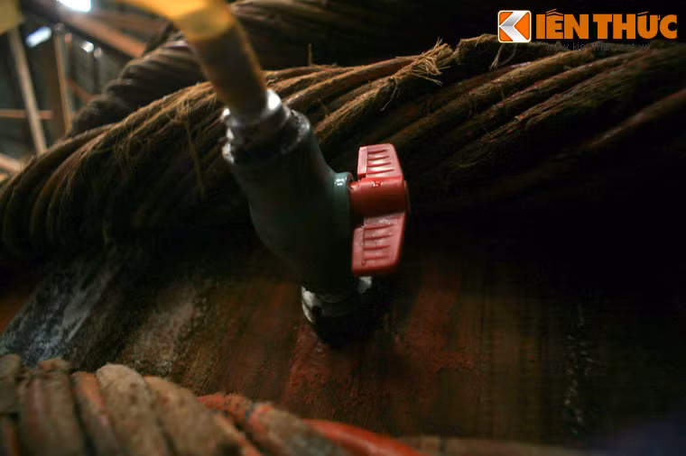 Dù có từ lâu đời, nước mắm Phú Quốc chỉ trở thành thương hiệu nổi tiếng từ những năm 1950, đạt cực thịnh vào những năm 1965-1975.