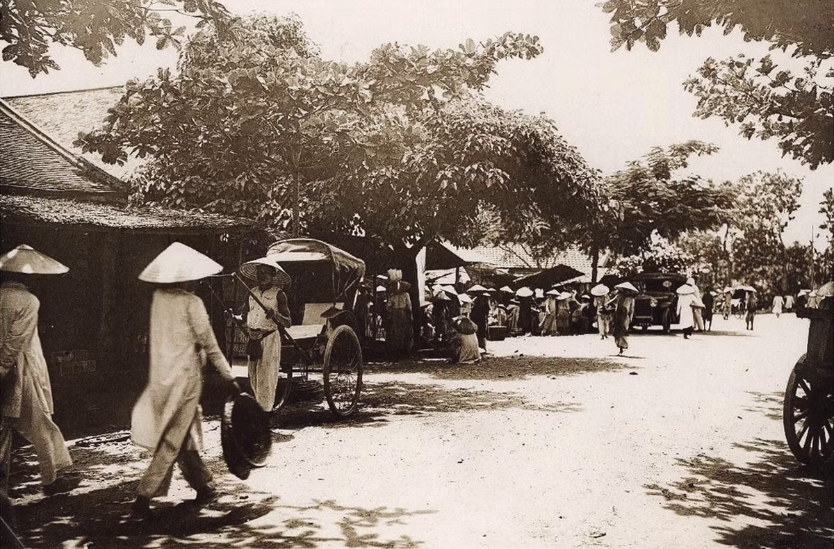 Con đường gần chợ Đà Lạt.