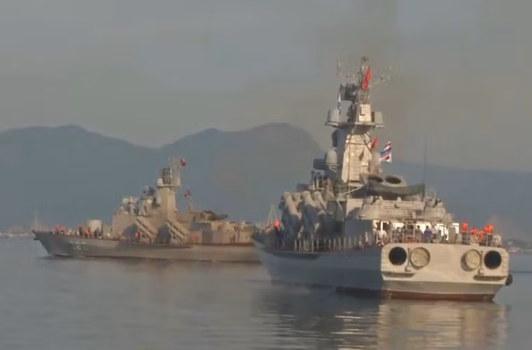 Ngoài việc mua sắm các tàu hộ vệ tên lửa, Hải quân Việt Nam cũng đang chú trọng trang bị các tàu tấn công nhanh trang bị tên lửa. Thậm chí, chúng ta đã mua giấy phép để đóng 6 tàu tên lửa Project 12418 Molniya. Nguồn ảnh: Kênh QPVN