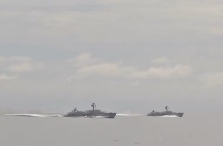 Ngoài tàu Molniya, Việt Nam còn có các tàu tên lửa tấn công nhanh Project 1241RE, BPS-500, Osa-II. Nguồn ảnh: Kênh QPVN