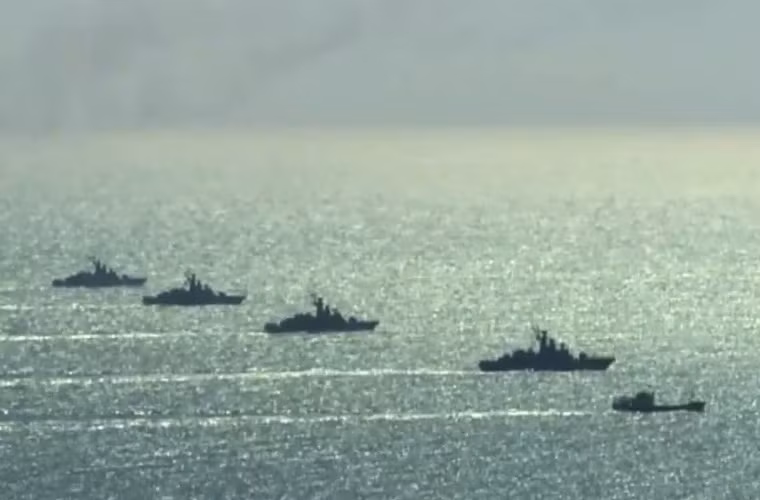 Nhằm đáp ứng yêu cầu bảo vệ biển đảo trong tình hình mới, ngày càng phức tạp với nhiều hoạt động tranh chấp lãnh hải hết sức ngang ngược, Hải quân Nhân dân Việt Nam trong những năm trở lại đây liên tục được đầu tư, trang bị nhiều loại tàu chiến mới, hiện đại. Nguồn ảnh: Kênh QPVN