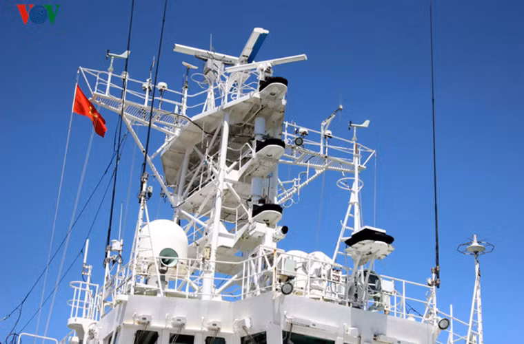 Cận cảnh thượng tầng với một số loại radar trang bị cho Echigo (PLH 08). Nguồn ảnh: VOV