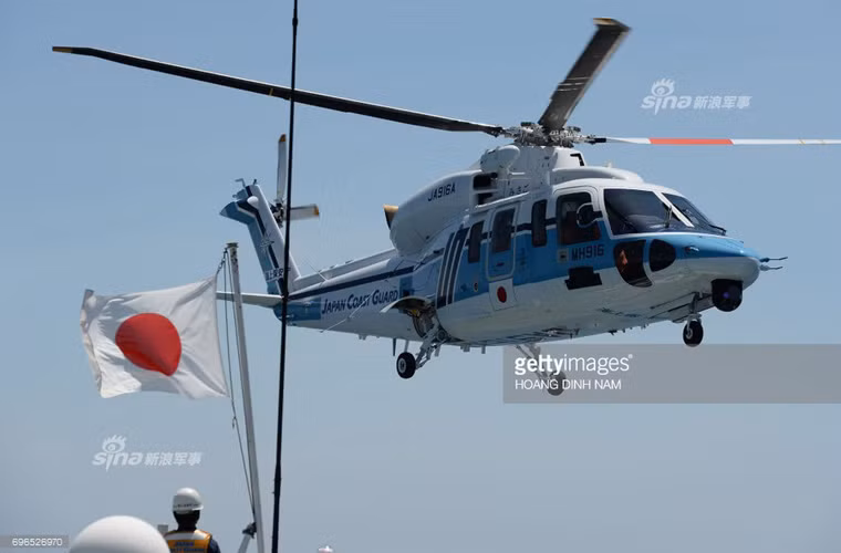 Trực thăng đa dụng/cứu hộ cứu nạn S-76 của Lực lượng bảo vệ bờ biển Nhật Bản. Loại phi cơ này có tầm hoạt động 761km, tốc độ tối đa 287km/h. Nguồn ảnh: Getty Images – Hoang Dinh Nam
