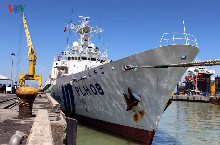 Được sự đồng ý của Chính phủ Việt Nam, sáng 13/6, tại Cảng Tiên Sa, Đà Nẵng, tàu JCG Echigo của lực lượng Bảo vệ bờ biển Nhật Bản (Japan Coast Guard – JCG) do thuyền trưởng Chikara Toyota cùng 54 thủy thủ đoàn đến thăm hữu nghị Việt Nam và BTL Cảnh sát biển. Nguồn ảnh: VOV