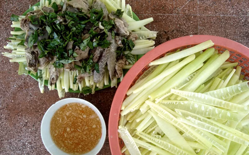 Ngoài ra, cỏ năn bộp còn mọc nhiều ở một số tỉnh khác như Sóc Trăng, An Giang, Đồng Tháp, Long An, Cà Mau…(Nguồn Vanhoamientay) 