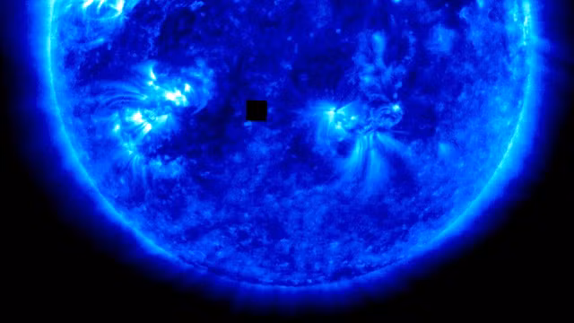 Phat hien them hop vuong den si khong lo tren Mat troi-Hinh-2