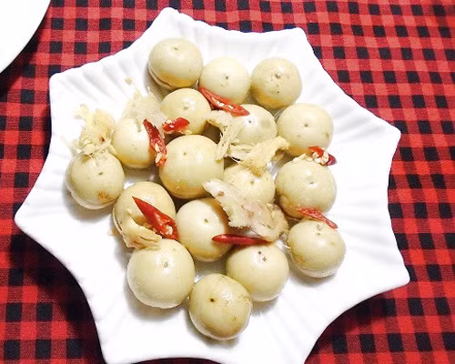 Cây cà pháo sinh trưởng và phát triển mạnh, ít bị sâu bệnh, tốn ít công chăm sóc. Sau hai tháng gieo trồng là có thể thu hoạch được quả. (Nguồn 24h)