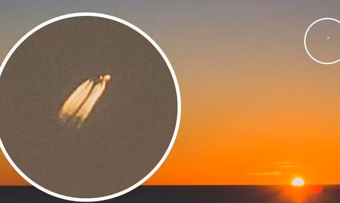 Khi phóng to bức ảnh, có thể thấy đó là một vật thể gồm một phần đầu dị dạng, phía sau hai bên toát ra hai cột khói khổng lồ. Nguồn ảnh: earthmysterynews. 