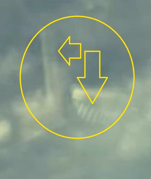 Nhân chứng đang lái xe bất ngờ phát hiện một vật thể lạ xuất hiện trên đám mây đen bầu trời và buộc ông phải dừng xe lại và chụp ảnh. Nguồn ảnh: ufosightingshotspot.