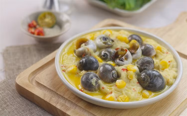 Ốc mỡ chứa nhiều dinh dưỡng và thịt thơm ngon, đặc biệt là phần ruột. (Ảnh Cooky)