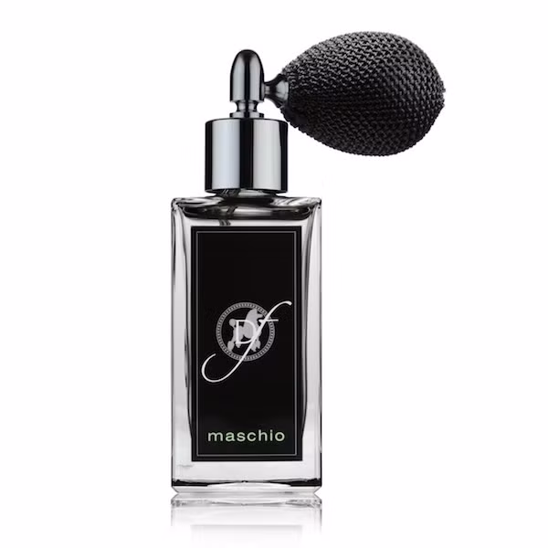 Nước hoa dành cho chó Nếu bạn nghĩ nước hoa chỉ dành cho con người thì bạn đã nhầm to bởi người ta còn sản xuất nước hoa dành cho...chó. Với các mùi hương đa dạng như chanh, nho, oải hương, cam, hổ phách và xạ hương, cún yêu của bạn sẽ luôn có hương thơm nhẹ nhàng lưu giữ lâu trên mình khiến bạn “hít hà mãi không thôi”. (Nguồn Oddee)