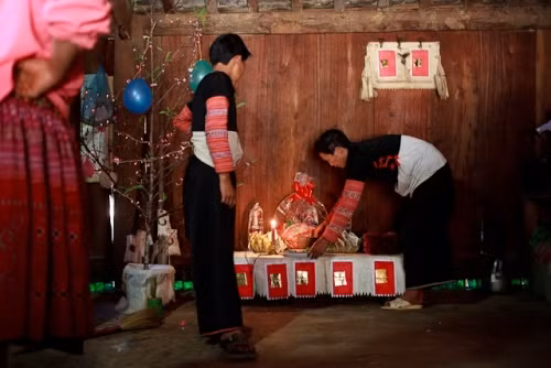 Su that it nguoi biet ve tuc an Tet cua nguoi Mong-Hinh-3