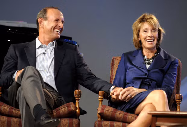 Betsy DeVos: Hành trình từ nữ tỉ phú thành Bộ trưởng Giáo dục Mỹ - Hình 2 Betsy DeVos: Hanh trinh tu nu ti phu thanh Bo truong Giao duc My-Hinh-2