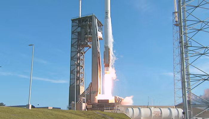 Ve tinh moi cua NASA de lien lac voi Trai dat co gi "hot"?