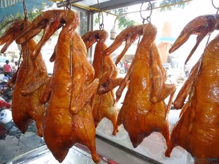 Cà sáy ở Tiên Yên thịt chắc, thơm ngon, được ăn kèm với nước chấm pha từ thương hiệu Cái Rồng, Vạn Yên, Cát Hải, gừng băm nhuyễn. (Nguồn Vietbao)