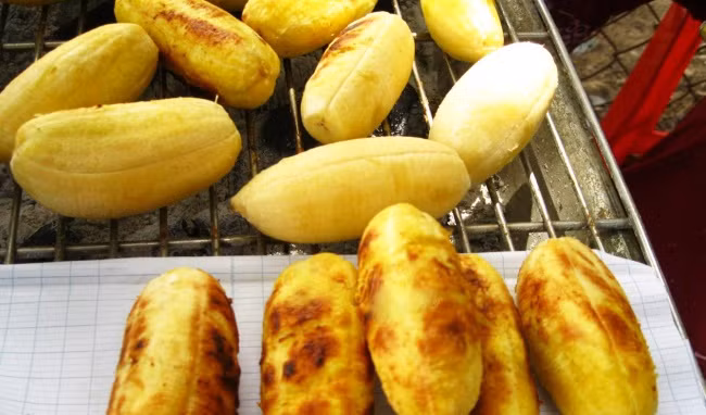 Ngoài vị thơm ngon, chuối sáp còn có nhiều công dụng với sức khỏe con người như giúp giảm căng thẳng, ngăn ngừa ung thư, tránh táo bón, giảm nguy cơ thiếu máu. (Nguồn Healthplus)