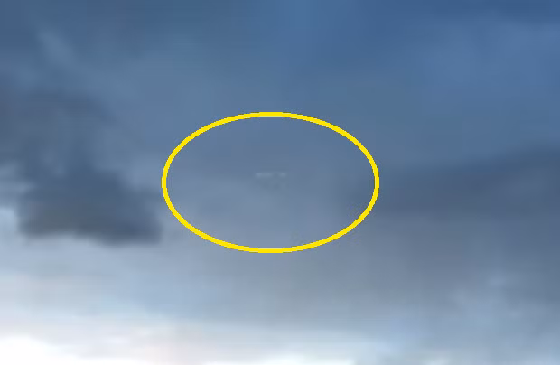 Vat the sang la nghi UFO noi duoi di chuyen o Columbia