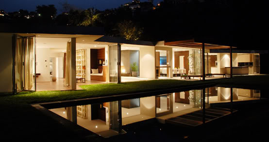 Ngoài ra, ngôi nhà còn chứa "bioaerosols - các vi sinh vật trong không khí" - vi khuẩn, nấm, virus, mạt bụi nhà và những mảnh vụn từ da hoặc lông động vật.