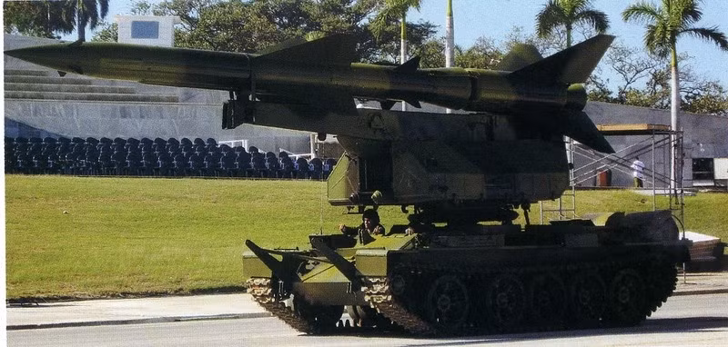 Phương án cải tiến SA-2 này được đánh giá là cho phép cơ động nhanh hơn, xa hơn, đặc biệt ở các khu vực có giao thông kém. Chúng tỏ ra hiệu quả hơn so với bệ phóng ban đầu, phải vận chuyển bằng xe cơ giới tới vị trí trận địa, rồi sau đó nạp tên lửa lên bệ.