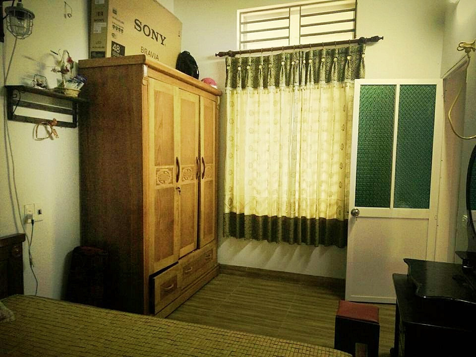 Nhiều đồ dùng, trang trí nhà chị tự tay làm kết hợp lại và tận dụng từ những vật dụng tưởng chừng bỏ đi, những đồ thanh lý để giảm chi phí.