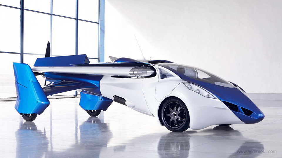 AeroMobil: Là sản phẩm của công ty khởi nghiệp tại Slovakia, mẫu ôtô bay này có khả năng di chuyển với vận tốc 200 km/h trên không hoặc 160 km/h trên bộ. Tầm bay của AeroMobil đạt khoảng 700 km. Thế hệ mới nhất là AeroMobil 5.0 vừa được ra mắt đầu năm nay.